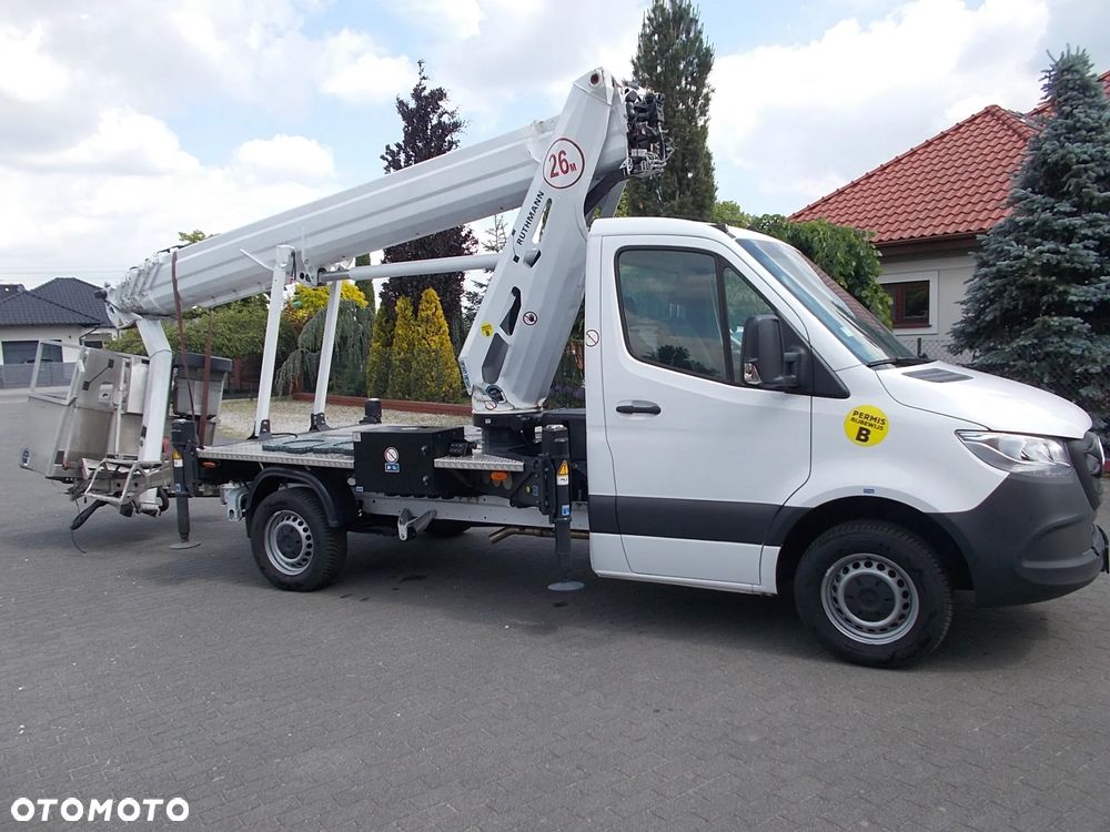 Mercedes-Benz Sprinter - 20