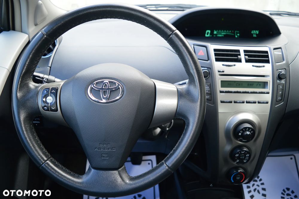 Toyota Yaris 1.33 VVT-i Cool+ - 17