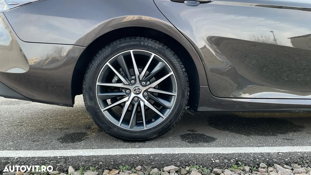 Toyota Camry 2.5 Hybrid Exclusive - 9