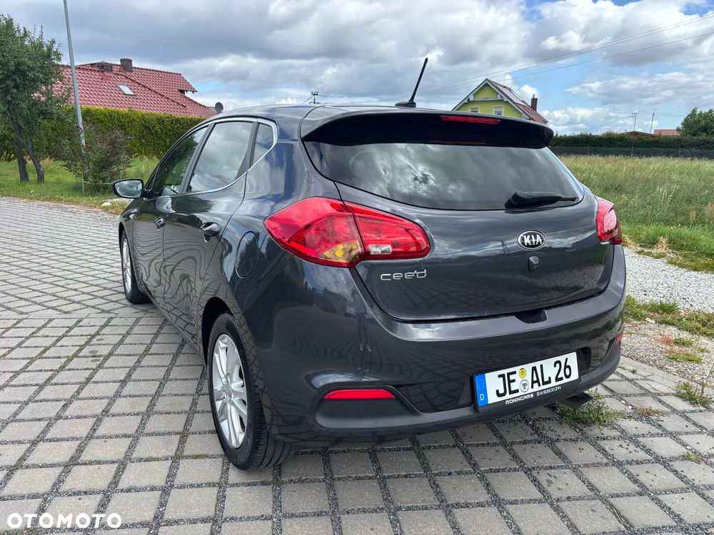 Kia Ceed 1.6 CRDi 128 ISG Platinum Edition - 15