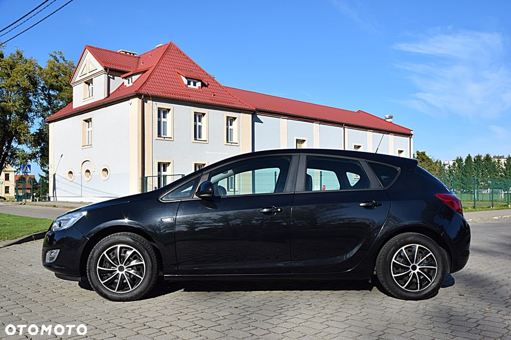 Opel Astra 1.4 EcoFLEX 150 Jahre - 9
