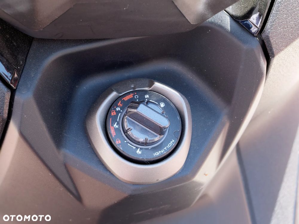 Kymco Downtown - 11