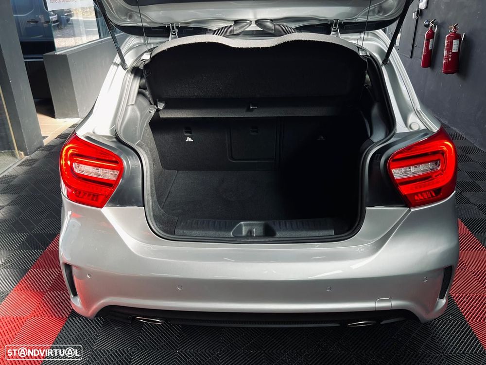 Mercedes-Benz A 180 d AMG Line - 40