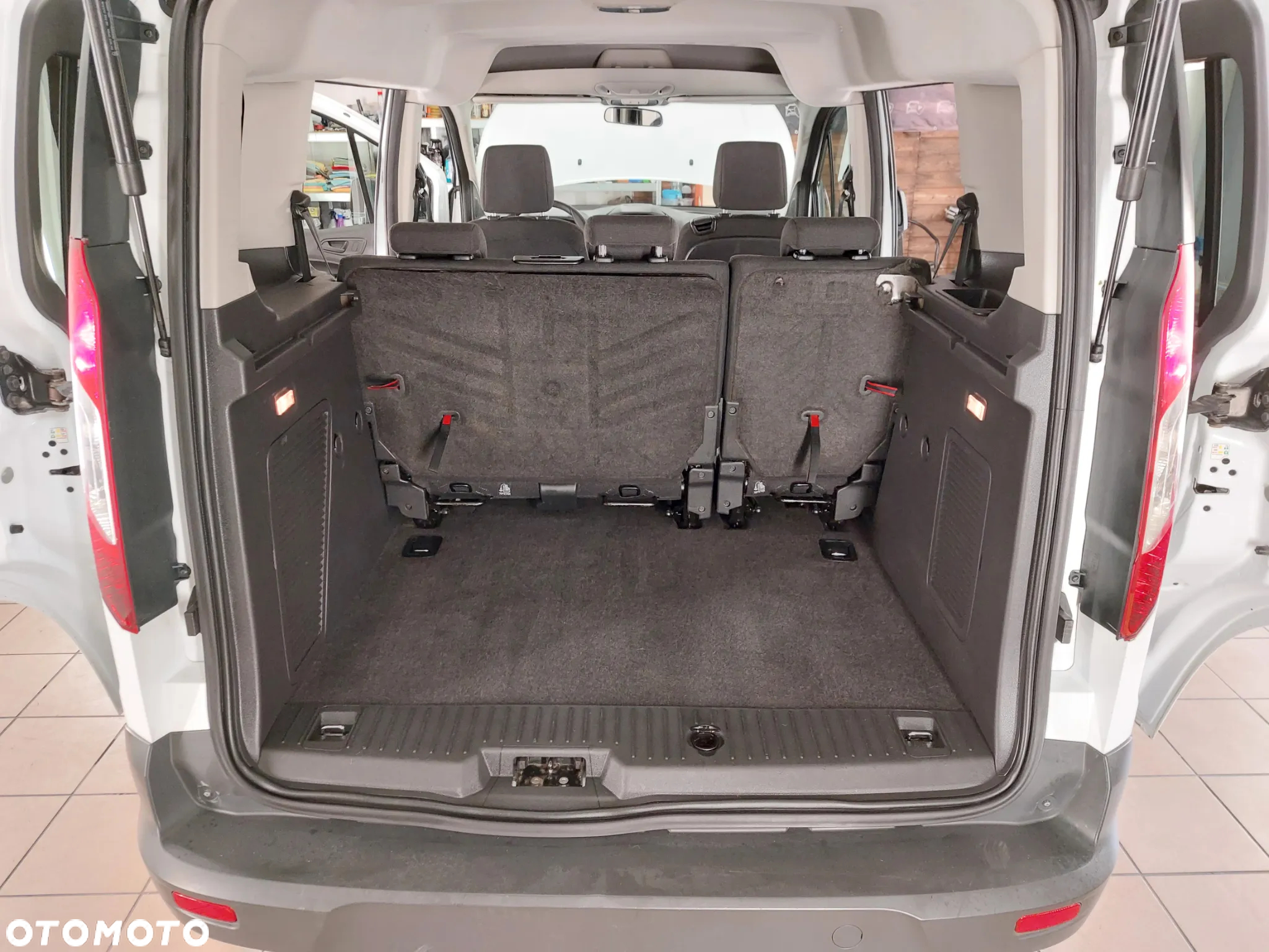 Ford Tourneo Connect 1.5 EcoBlue Trend - 17
