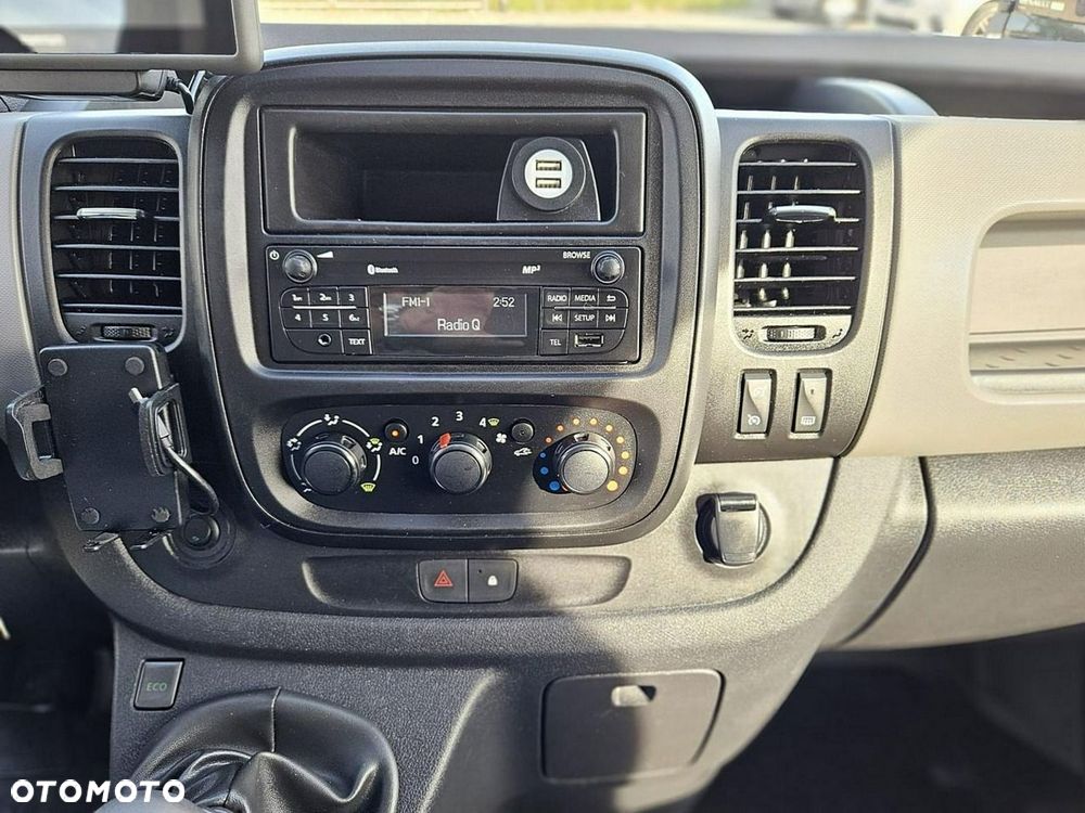 Nissan NV300 - 16