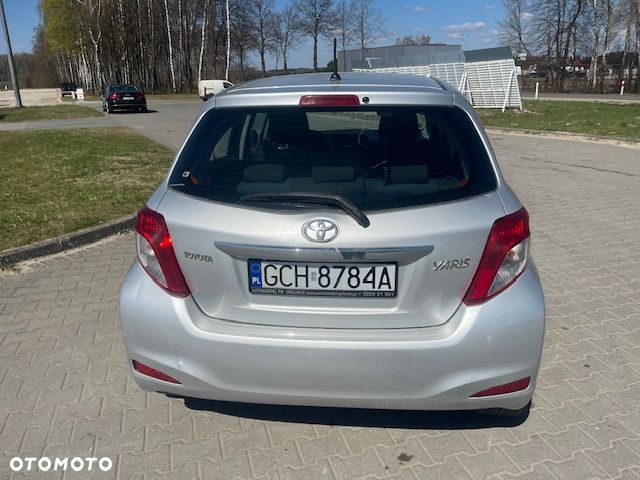 Toyota Yaris 1.4 D-4D Luna EU5 - 6
