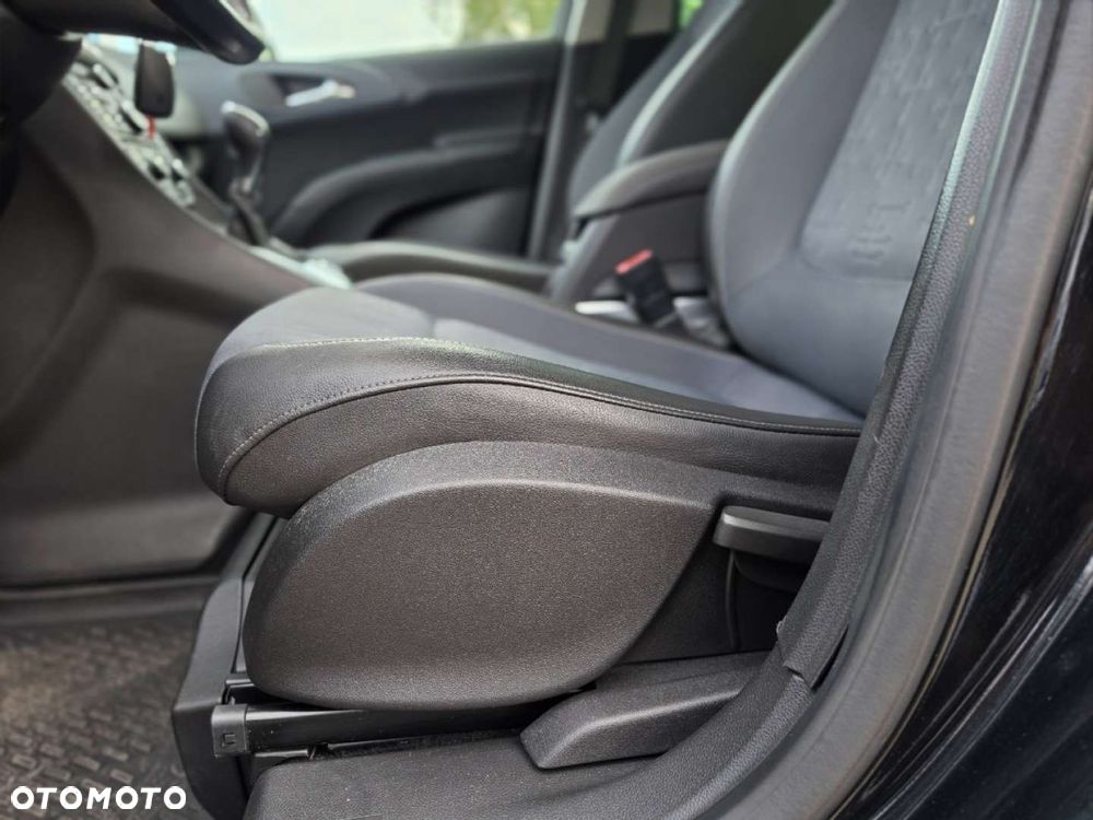 Opel Meriva - 18