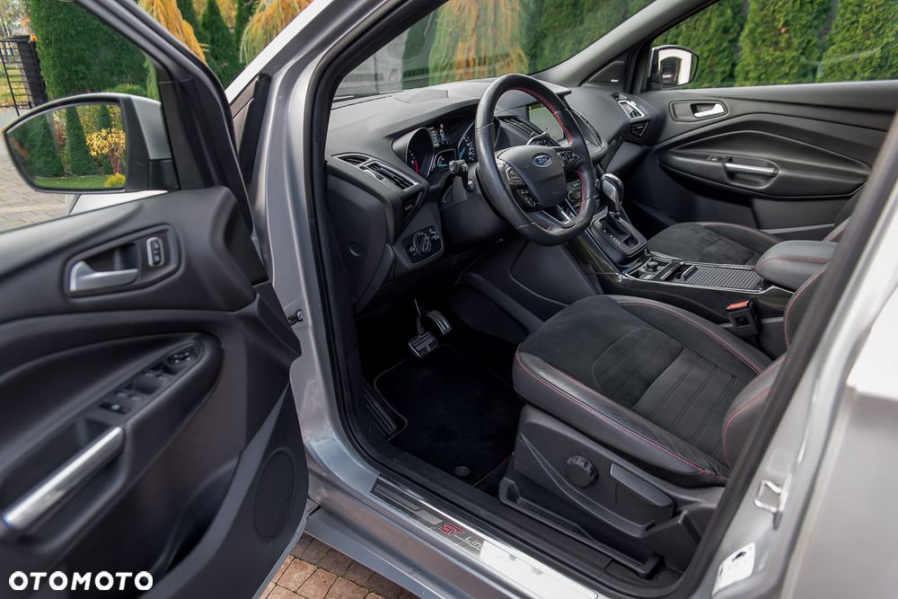 Ford Kuga 2.0 TDCi FWD ST-Line - 24