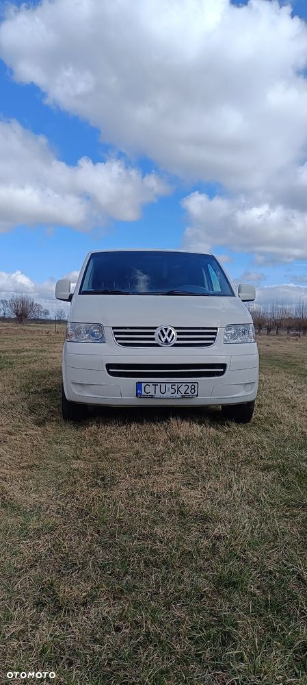 Volkswagen Transporter - 1