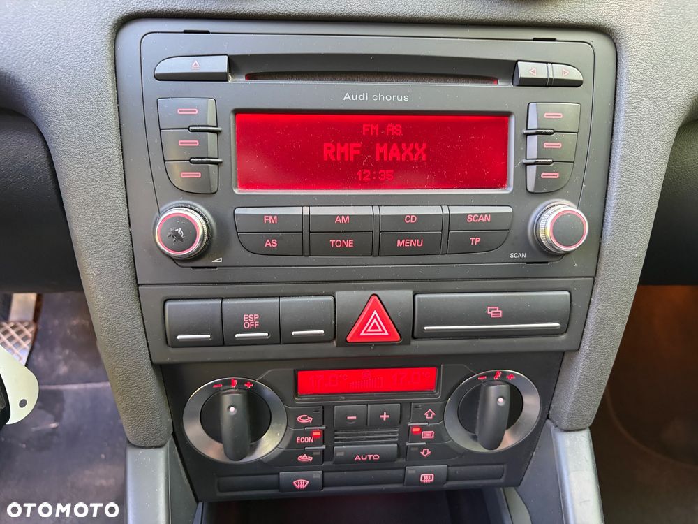 Audi A3 3-drzwiowe 1.6 Attraction - 21
