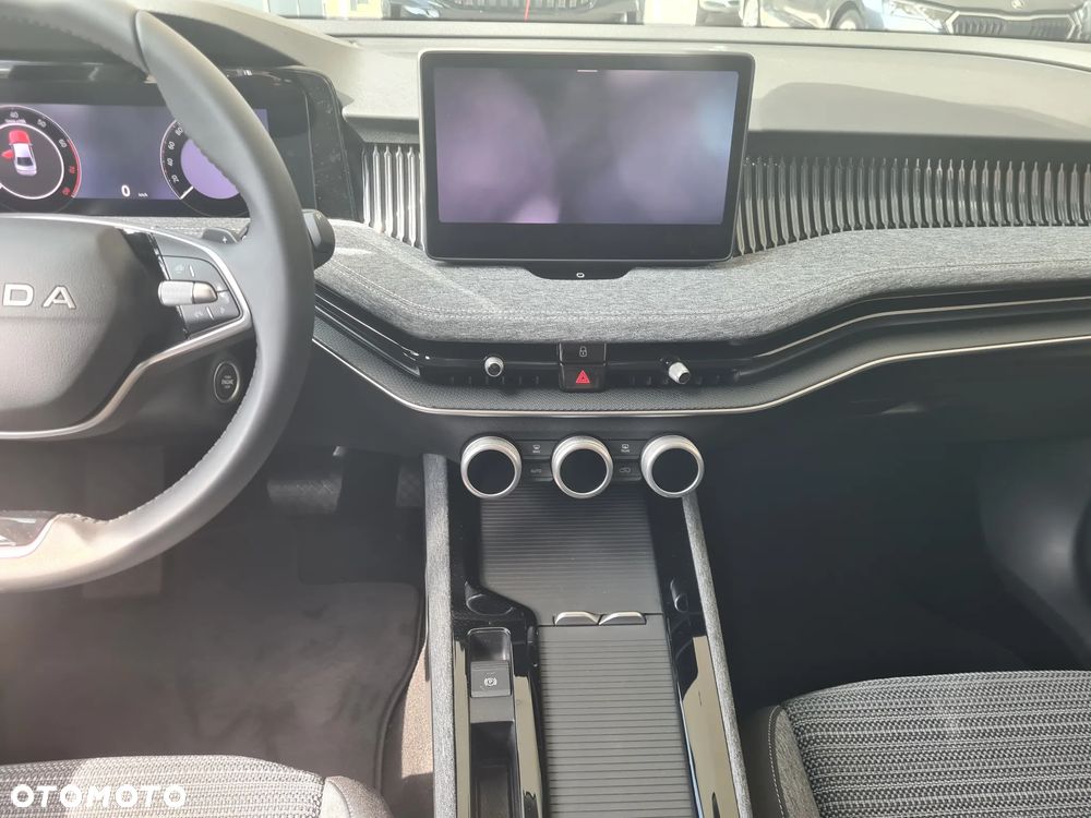 Skoda Superb 2.0 TSI Drive DSG - 17