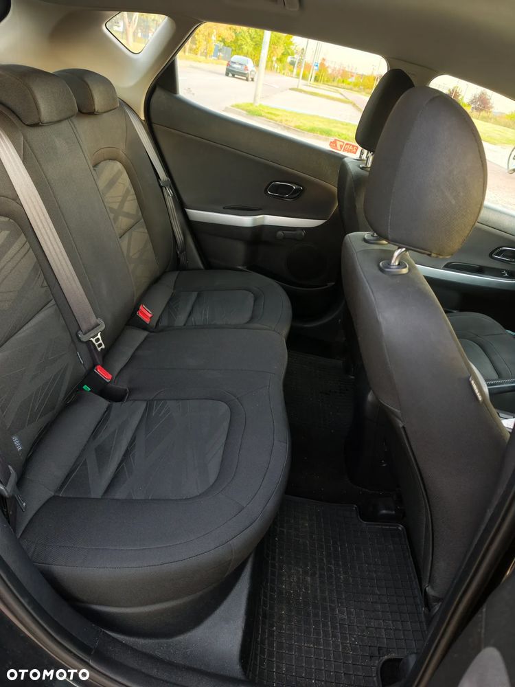 Kia Ceed - 16