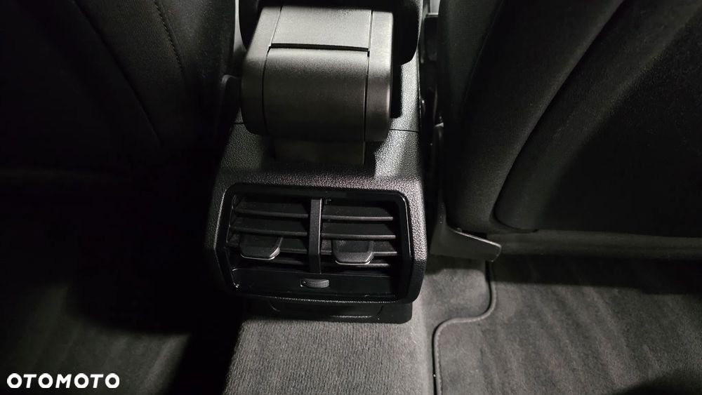 Audi Q3 Sportback ver-35-tfsi-sportback-s-tronic-edition-one - 12