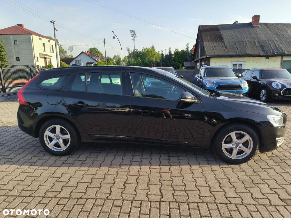 Volvo V60 D2 Drive-E Dynamic Edition (Kinetic) - 12