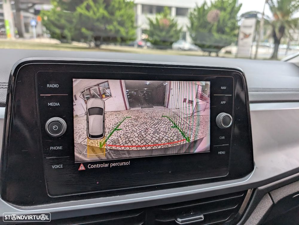 VW T-Roc 1.5 TSI Life DSG - 18