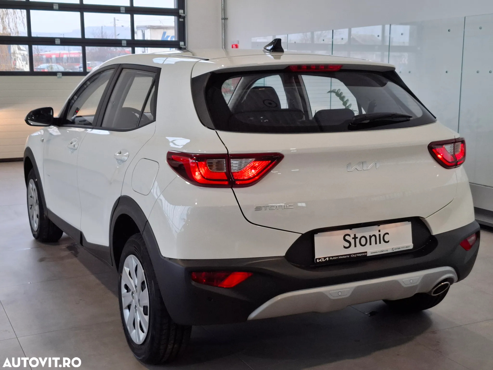 Kia Stonic 1.2 MPI 5MT Urban - 3