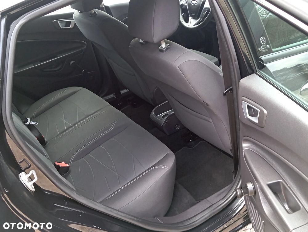 Ford Fiesta 1.25 Champions Edition - 18