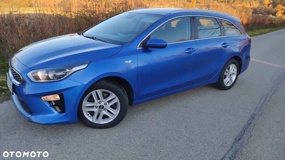 Kia Ceed SW 1.6 CRDi DCT Platinum Edition - 23