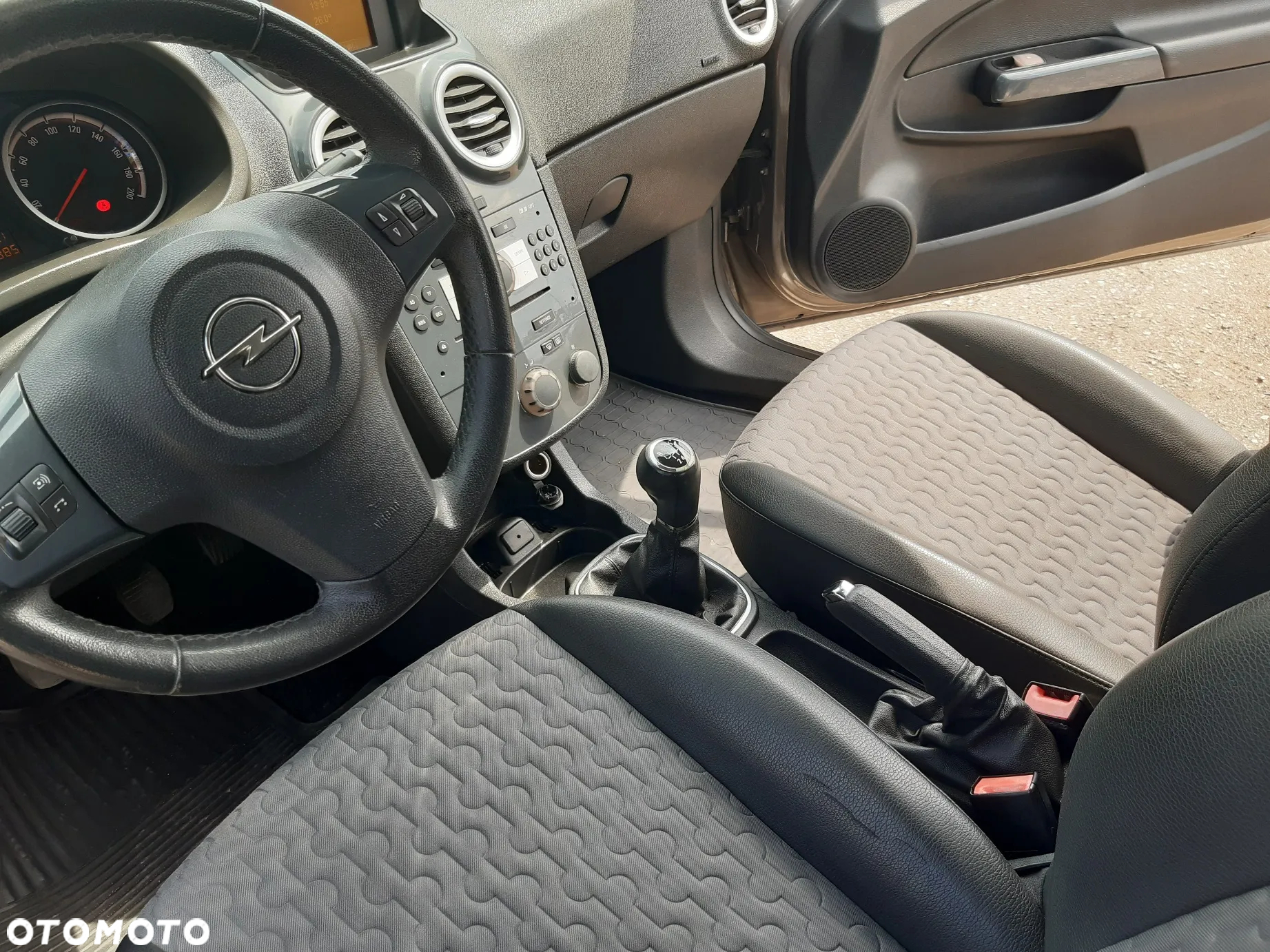 Opel Corsa - 14