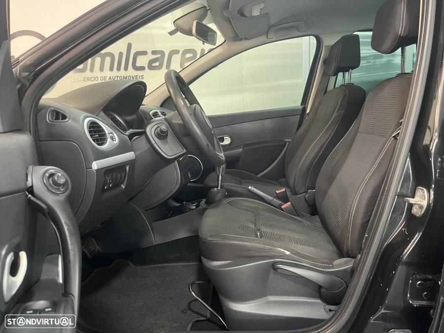 Renault Clio - 10