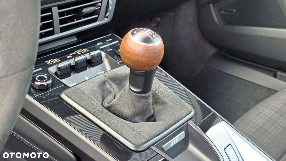 Porsche 911 - 12