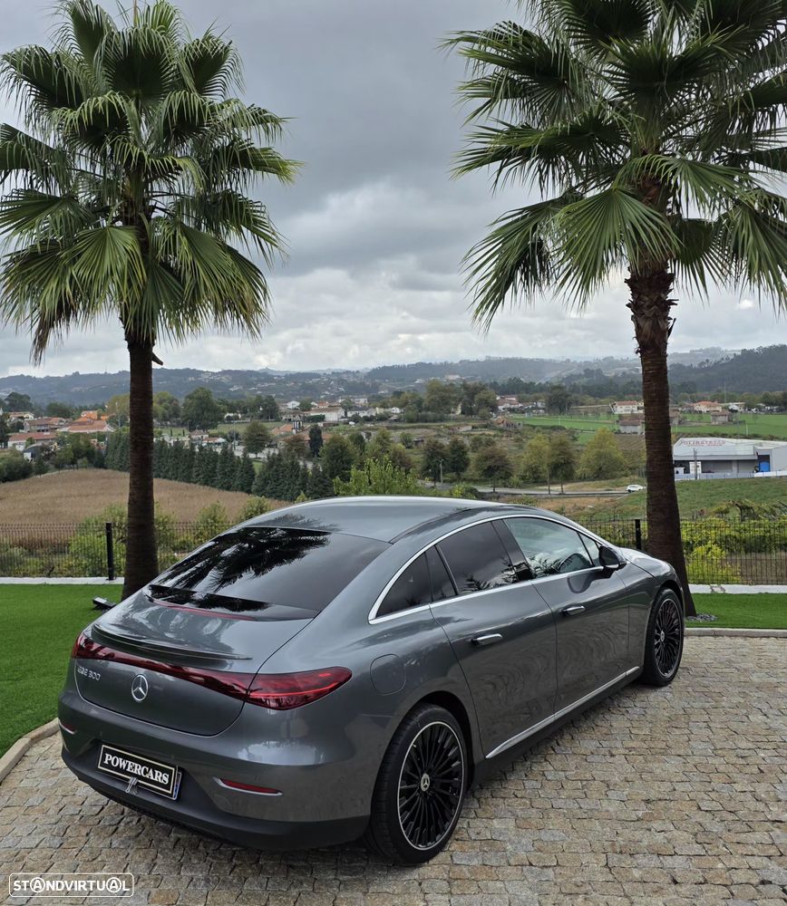 Mercedes-Benz EQE 300 Electric Art - 12