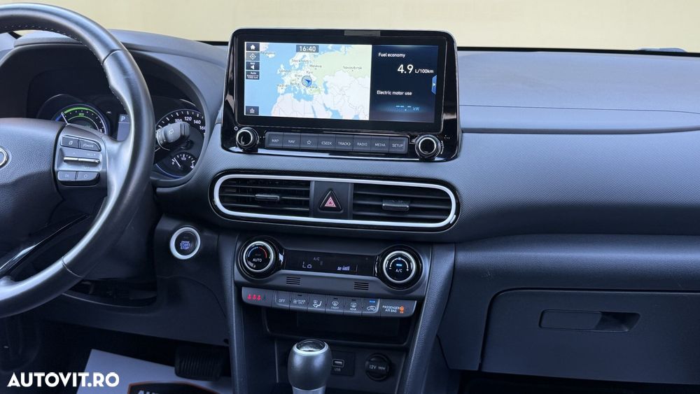 Hyundai KONA - 15