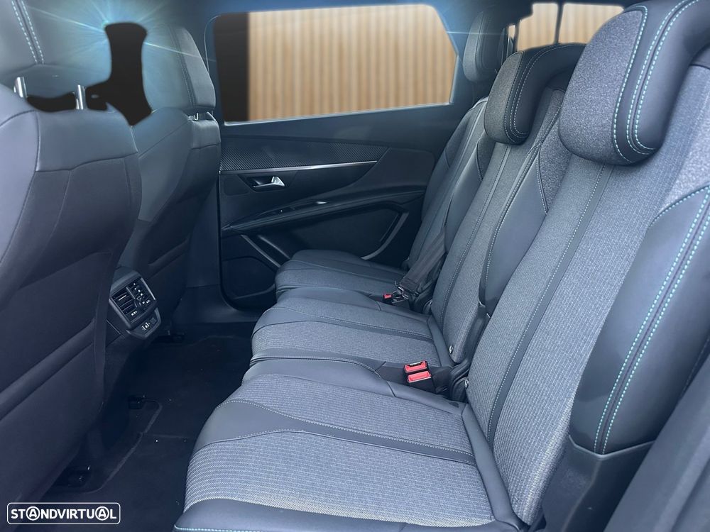 Peugeot 5008 1.2 PureTech Allure Pack EAT8 - 8