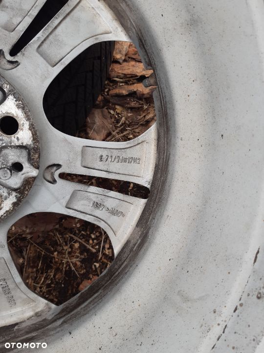 Koła zimowe BMW X1 F48 X2 F39 E7.1/2JX17H2 ET 52 205/60R17 93H wzór 564 DOT 3616 - 13