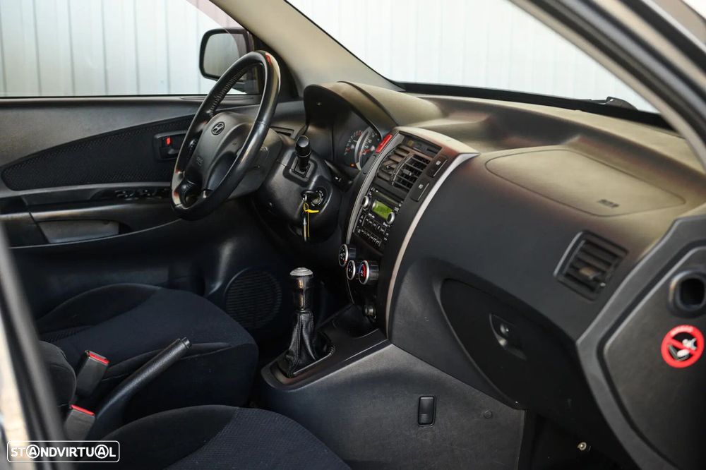 Hyundai Tucson 2.0 2WD GLS - 43