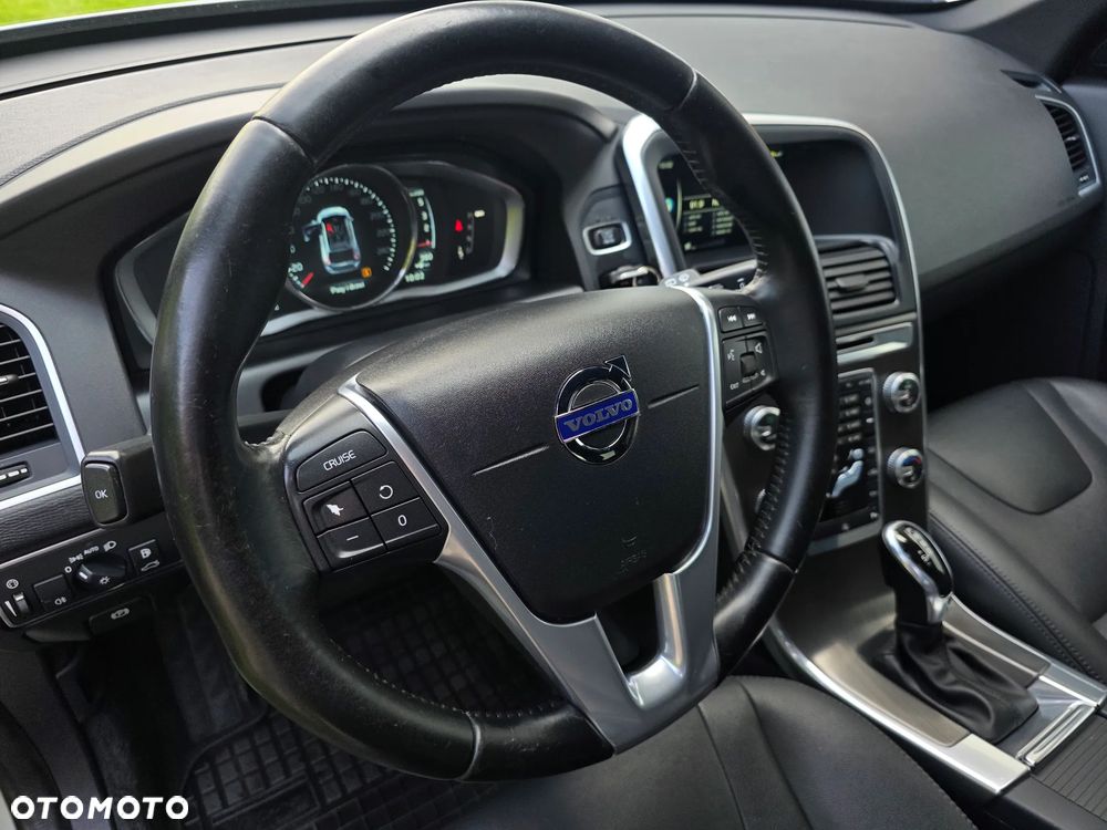 Volvo XC 60 D4 Geartronic Summum - 22