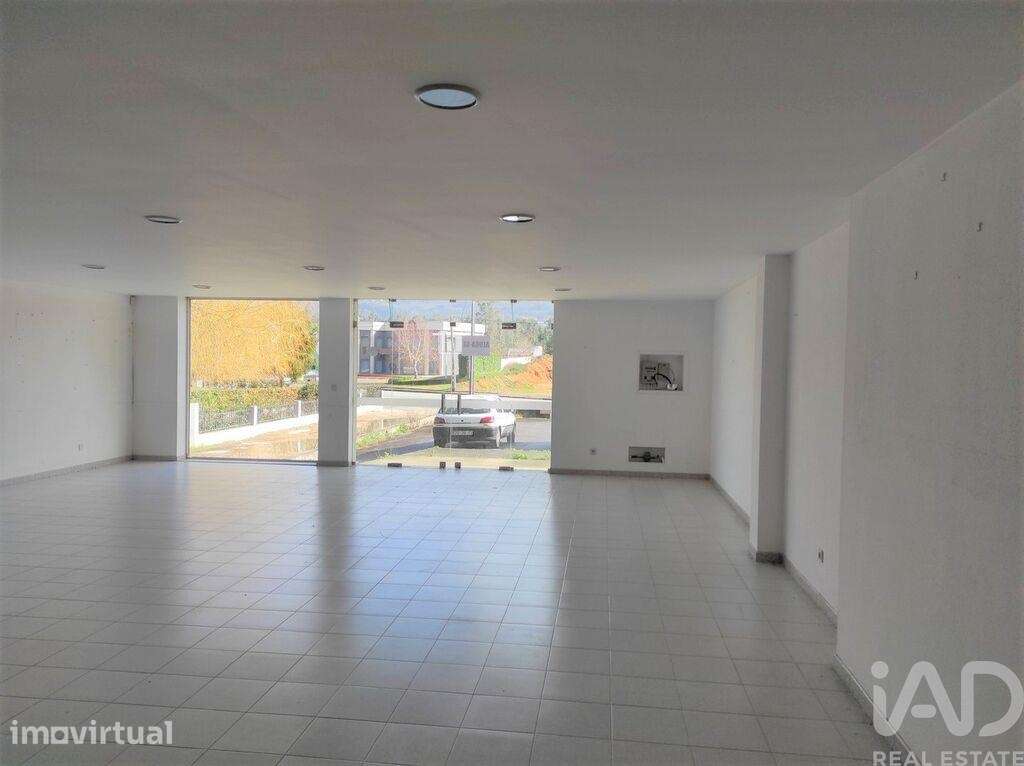 Comércio diverso em Gandra e Taião de 430,00 m2 - Grande imagem: 2/12