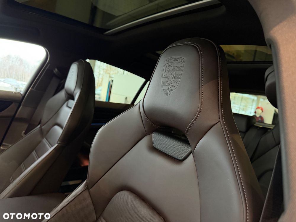 Porsche Panamera - 16
