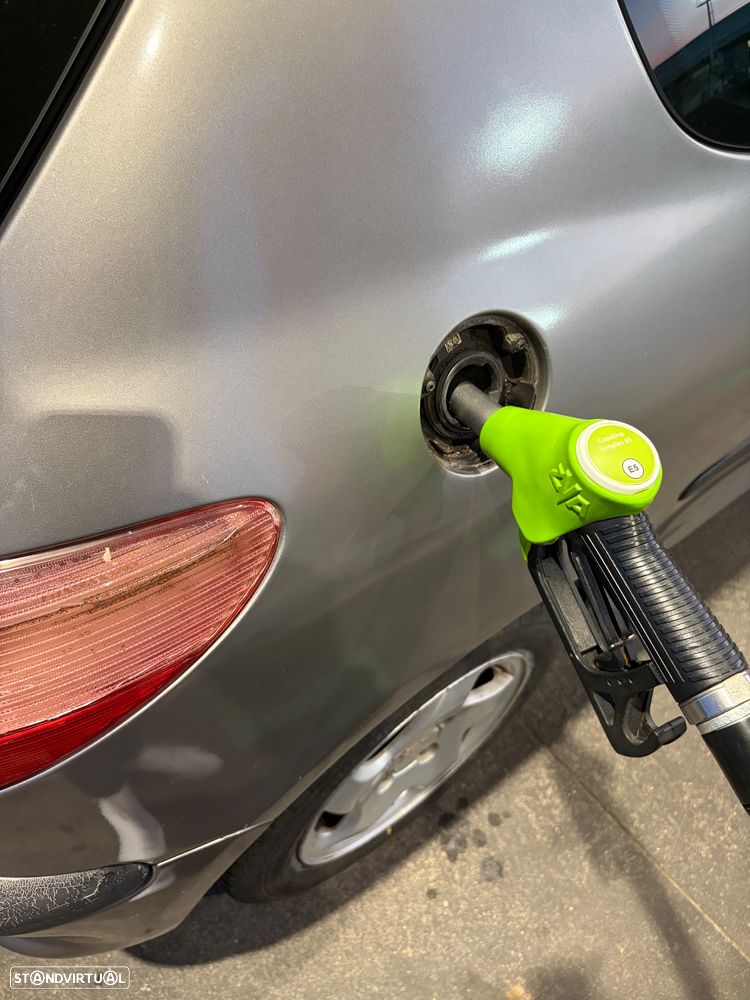 Peugeot 206 1.1 Color Line - 22