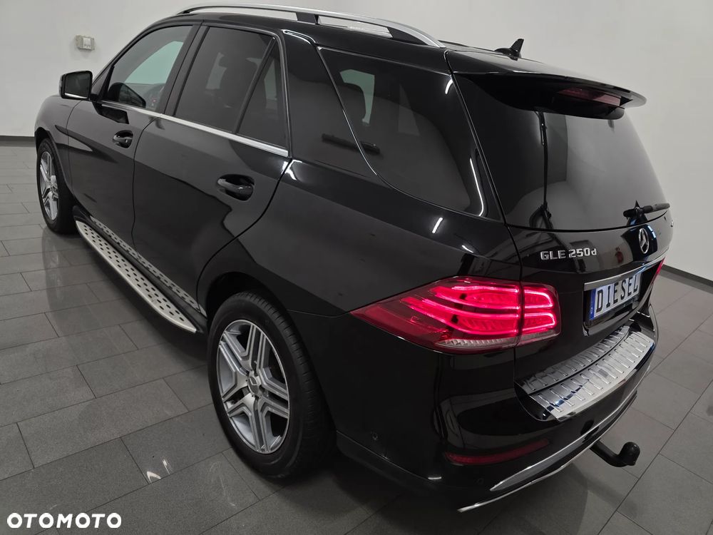 Mercedes-Benz GLE 250 d 4Matic 9G-TRONIC AMG Line - 5