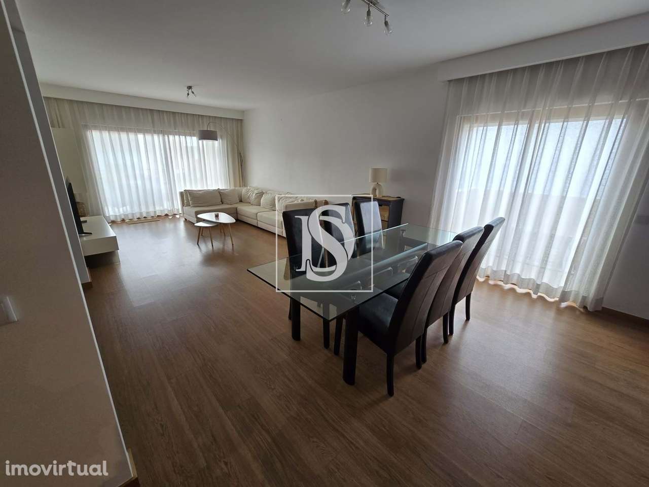 Arrenda-se Fabuloso  Apartamento T3 nos Terraços do Rio em  Portimão - Grande imagem: 3/23
