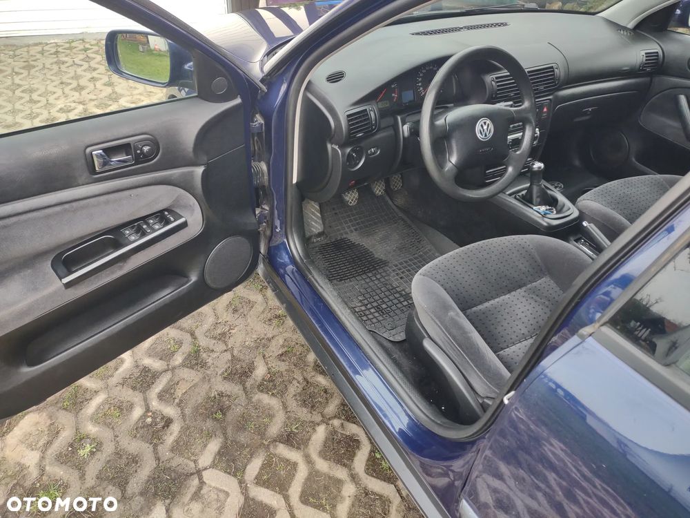 Volkswagen Passat - 18