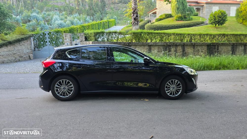 Ford Focus 1.0 EcoBoost S&S ST-LINE X - 2