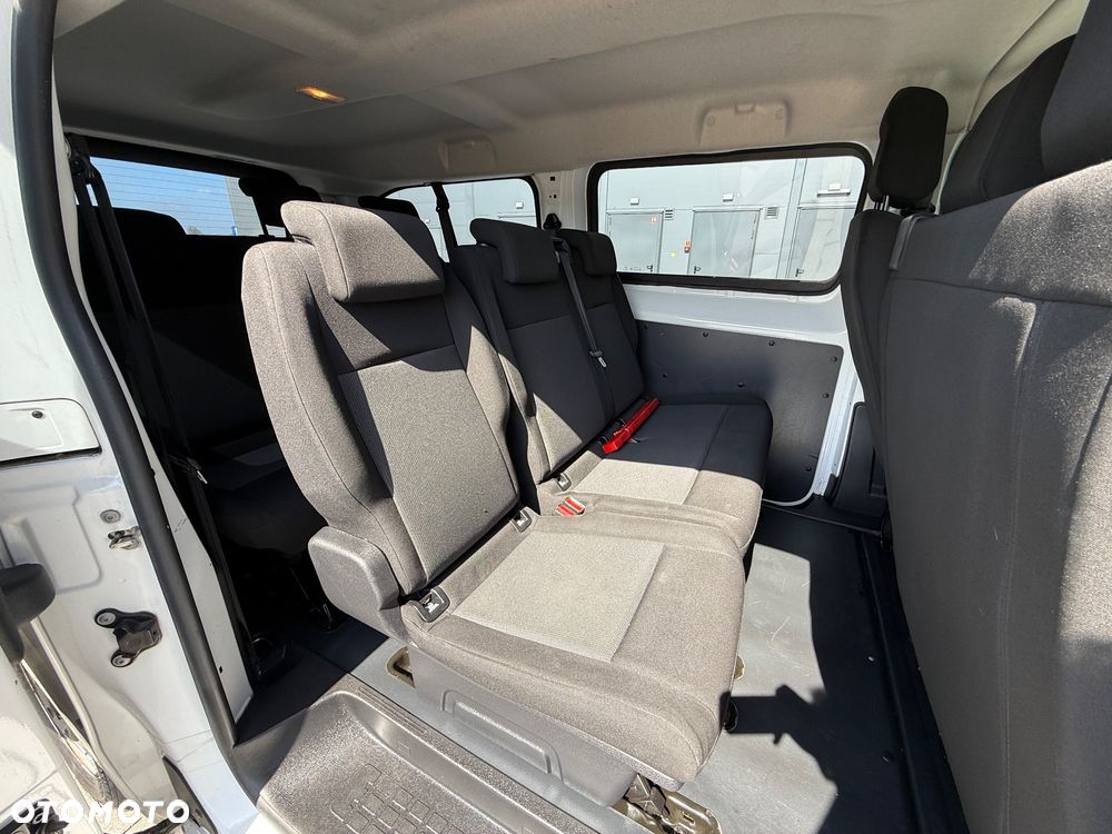 Opel Vivaro - 24