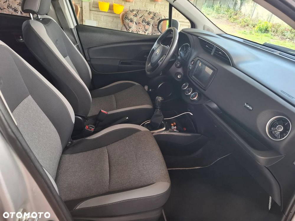 Toyota Yaris 1.5 Premium - 3