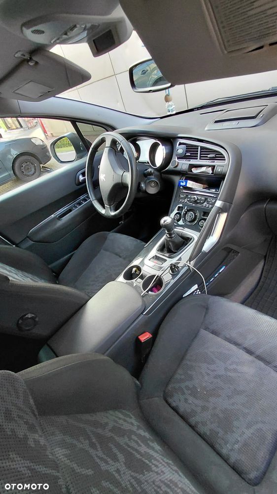 Peugeot 3008 1.6 HDi Premium - 7
