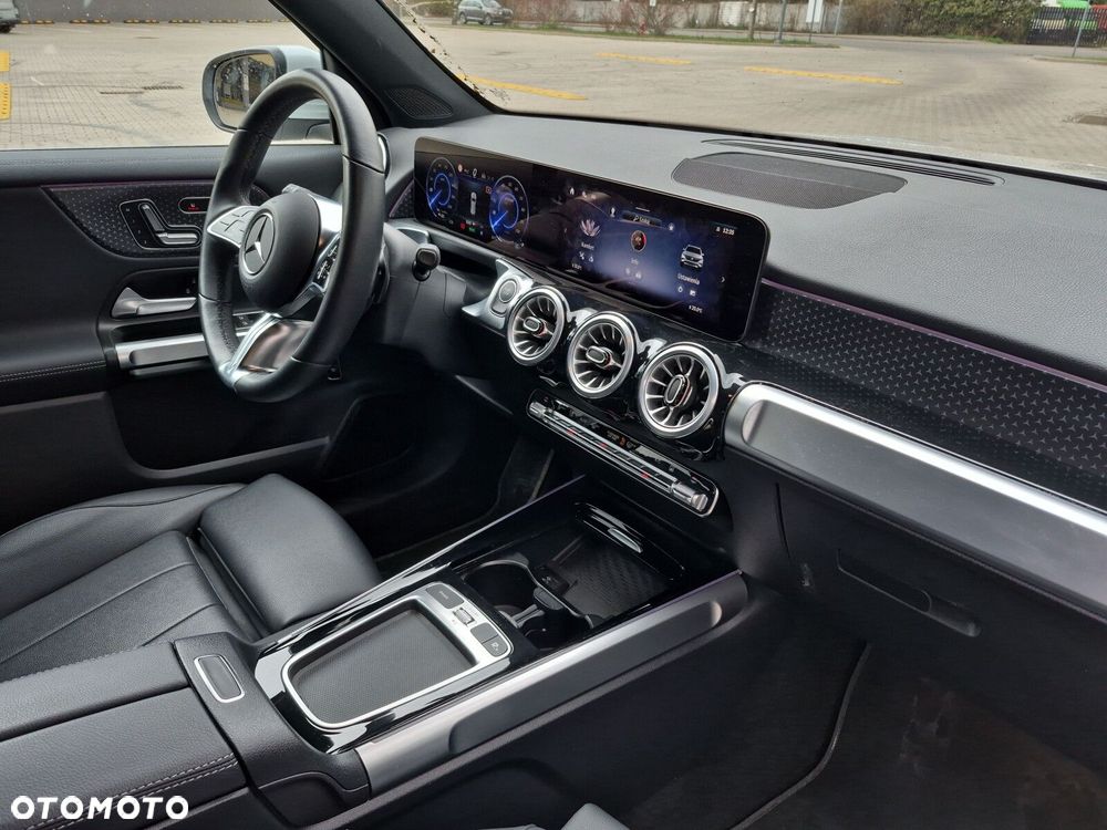 Mercedes-Benz EQB - 15