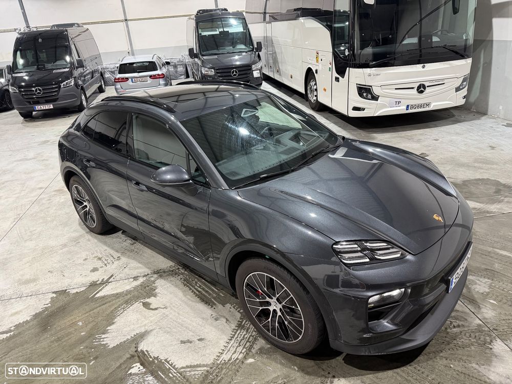 Porsche Macan Electric 4S - 7