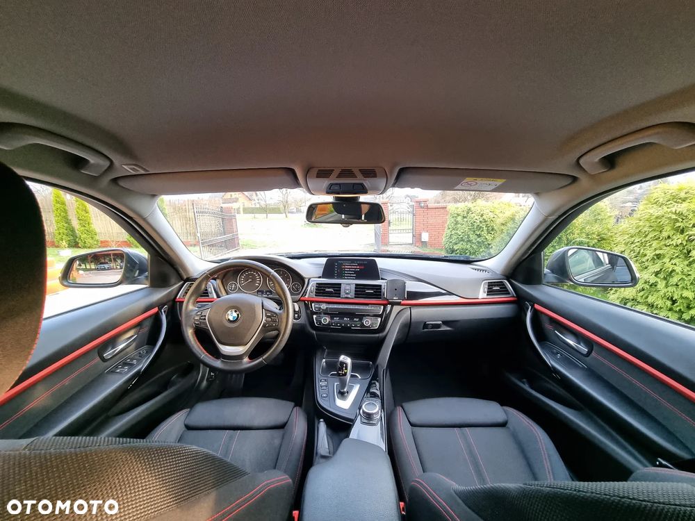 BMW Seria 3 320d xDrive Sport Line - 12