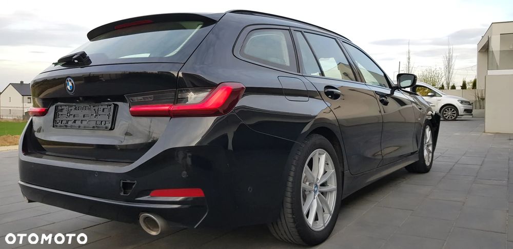 BMW Seria 3 320e M Sport - 4