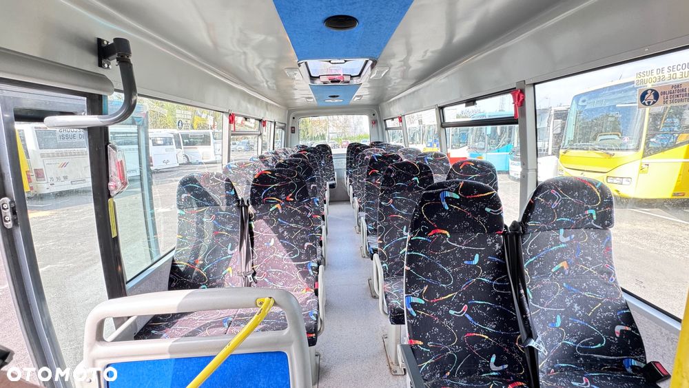 Irisbus Iveco / DURISOTTI / -28miejsc /euro5/ mała klima / winda / 114000 zł netto - 9