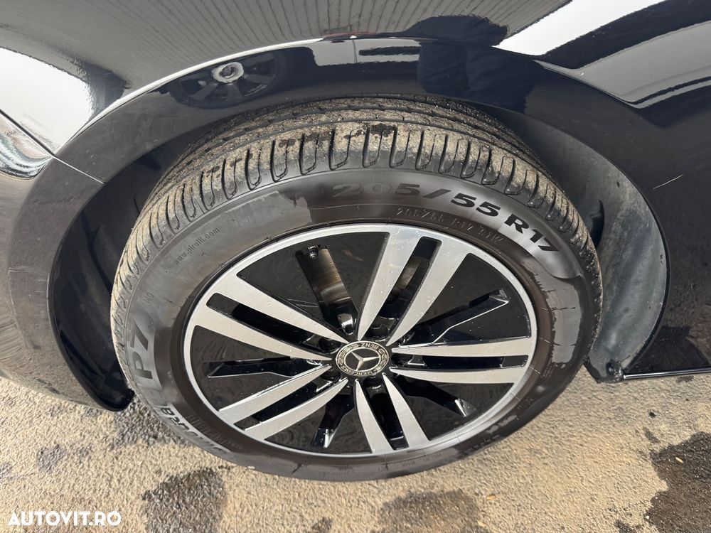 Mercedes-Benz A 250 e Sedan Aut. - 22