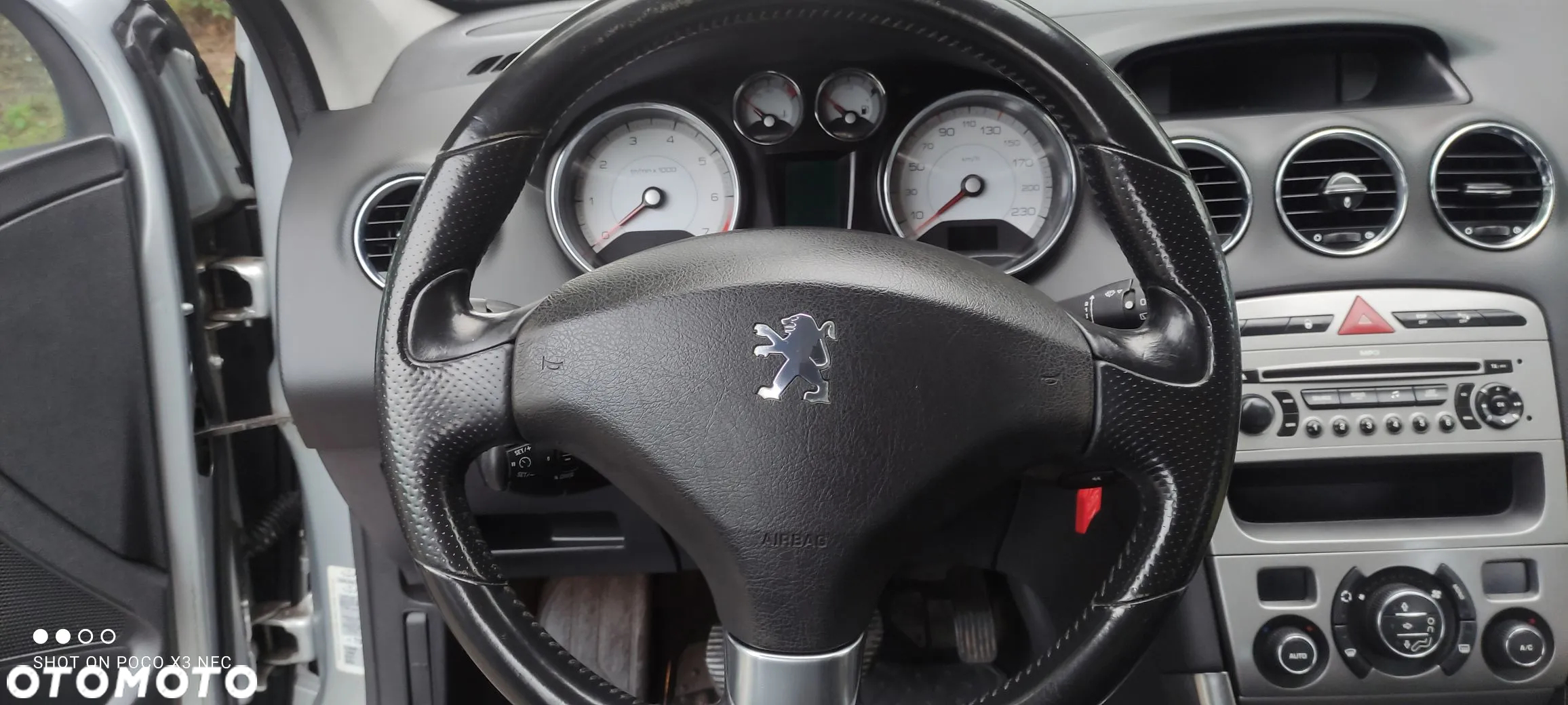 Peugeot 308 1.6 Premium Plus - 18