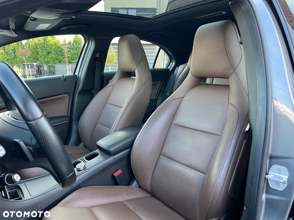 Mercedes-Benz Klasa A 250 4Matic 7G-DCT - 18