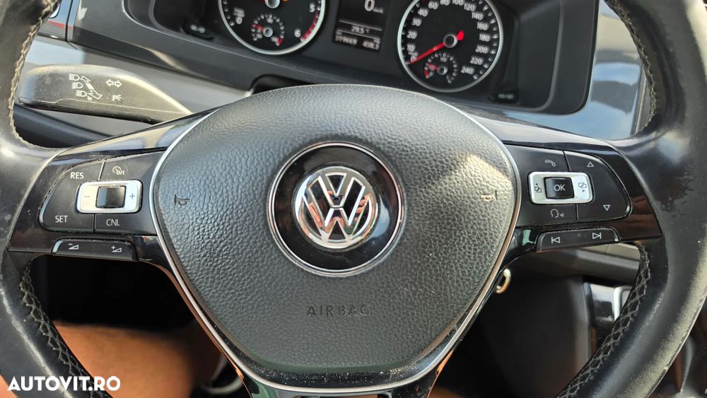 Volkswagen Multivan - 17